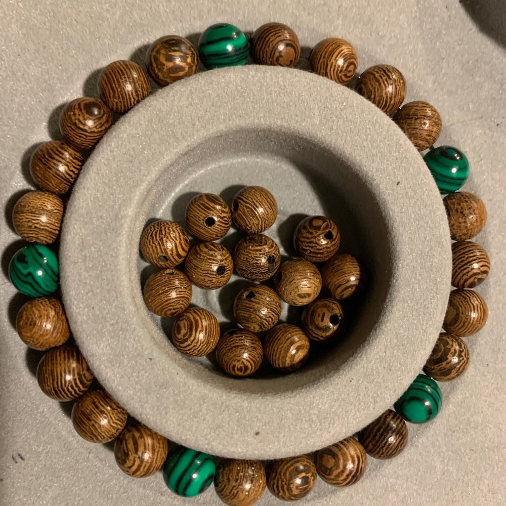 Malachite stone beads & wood beads
